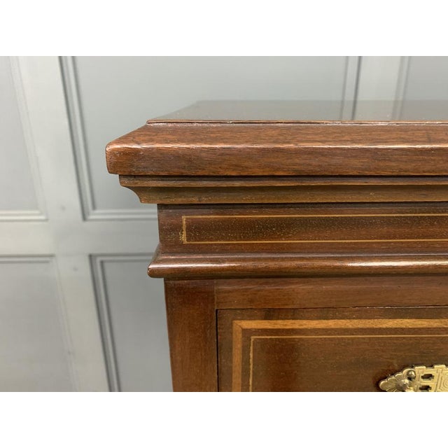 Inlaid Mahogany Pillar Chest from Maple & Co., 1900 For Sale - Image 6 of 15