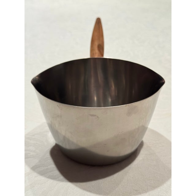 Arne Jacobsen 1960s Danish Modern Stainless Steel & Rosewood Butter Warmer by Dana For Sale - Image 4 of 13