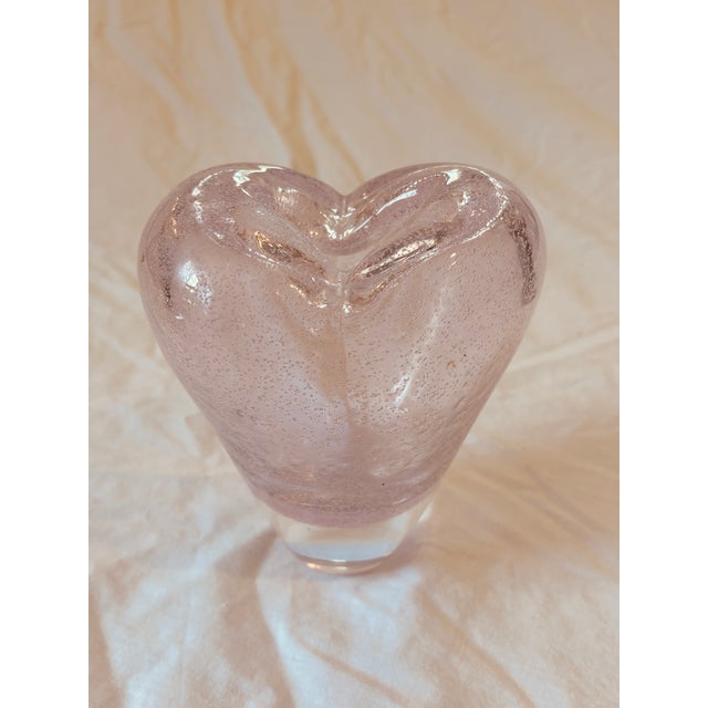 Mid-Century Modern 1950s Murano Art Glass Pink Heart Vase For Sale - Image 3 of 5