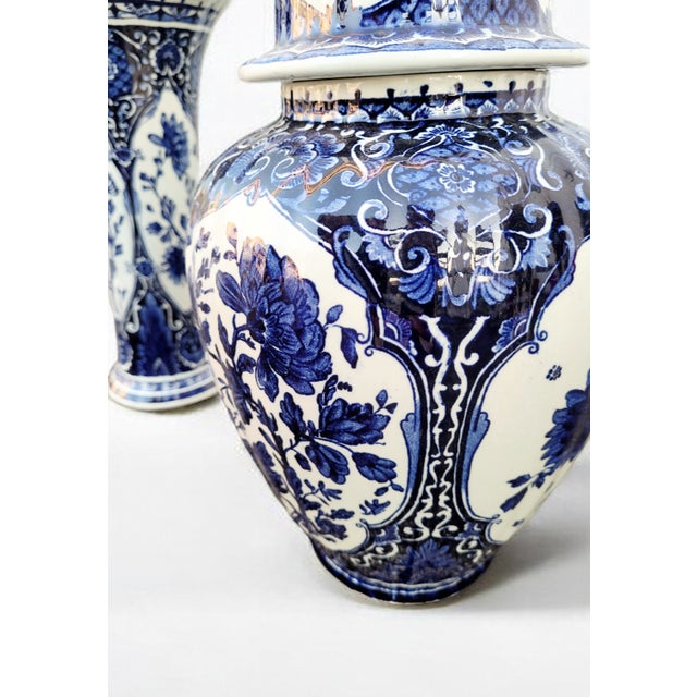1950s Delft Blue Garniture Set from Royal Sphinx, Maastricht, 1959, Set of 3 For Sale - Image 5 of 18