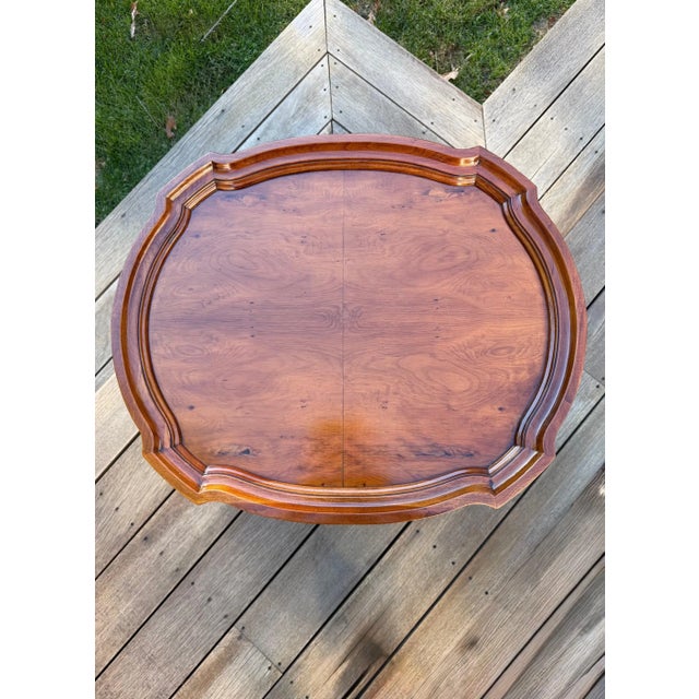 1980s Oval Accent Side Table For Sale - Image 5 of 14