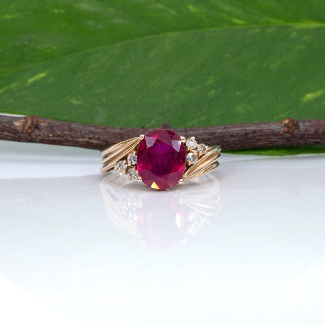 2020s 4.4Ct Madagascar Ruby Estate Ring With Earth-Mined Diamond Accents: 14k Gold, Size 6.75 For Sale - Image 5 of 9