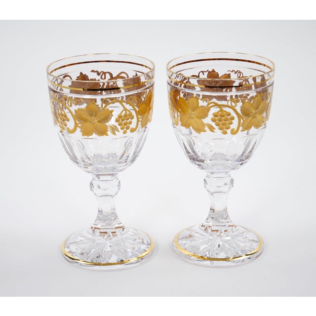 Val Saint Lambert Set of 12 Gilt Gold-Decorated Tableware Wine / Water Service For Sale - Image 9 of 12