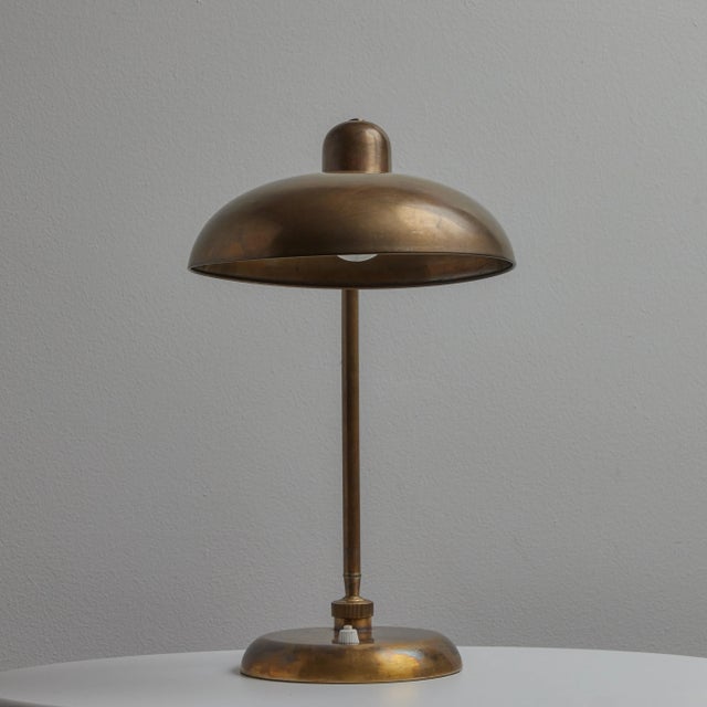 1940s 1940s Giovanni Michelucci Patinated Brass Ministerial Table Lamp for Lariolux For Sale - Image 5 of 12
