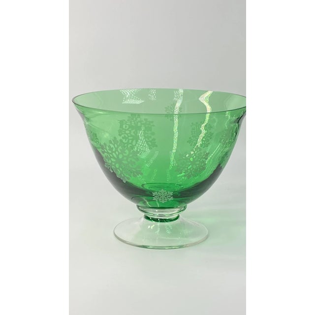 Vintage 60s Green Bowl With Clear Footed Base & Frosted Snowflakes For Sale In San Francisco - Image 6 of 7
