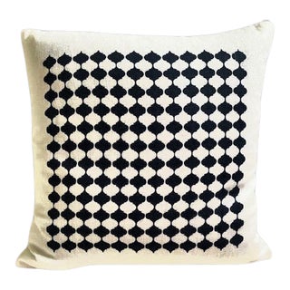 Trellis Pattern White Linen Pillow For Sale