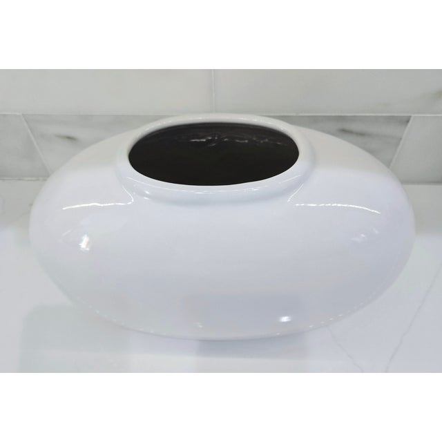Mid-Century Modern Vintage Haeger White Low Oval Vase For Sale - Image 3 of 9