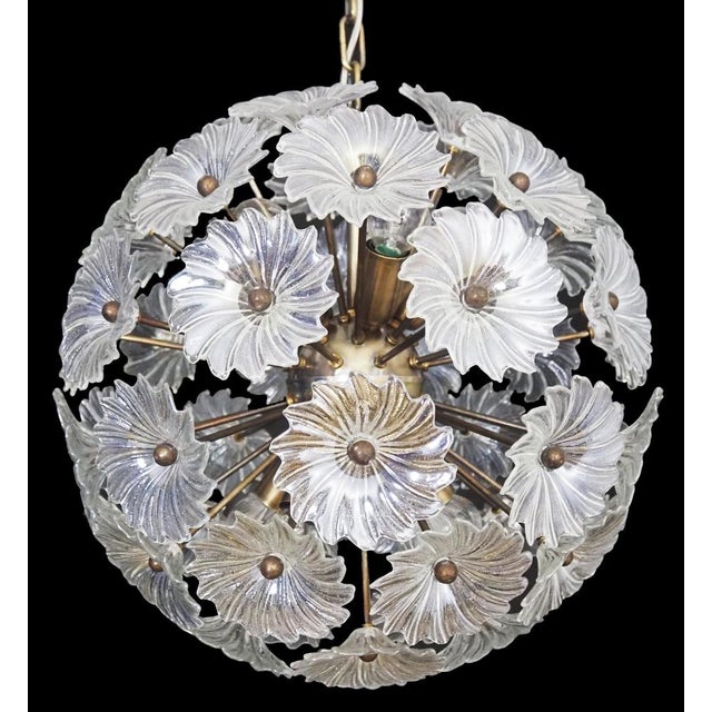 Vintage Sputnik Italian Crystal Chandeliers 51 Daisy Clear Glasses, 1980s, Set of 2 For Sale - Image 10 of 15