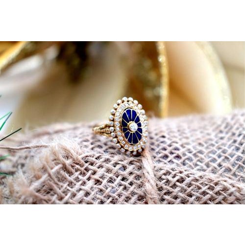 Gold Ring with Diamonds in Brilliant Cut For Sale - Image 4 of 8