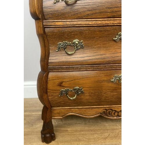 Vintage Chest of Drawers in Oak For Sale - Image 3 of 9