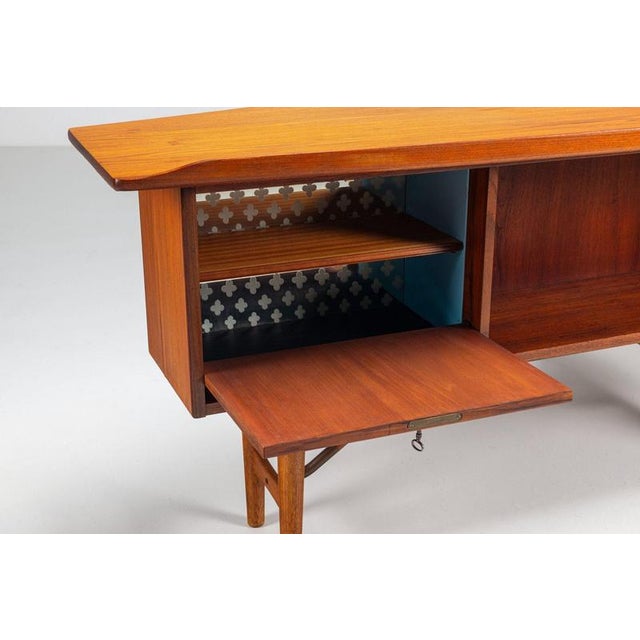 Boomerang Writing Desk Teak by Peter Løvig Nielsen for Løvig, Denmark, 1960 For Sale - Image 17 of 18
