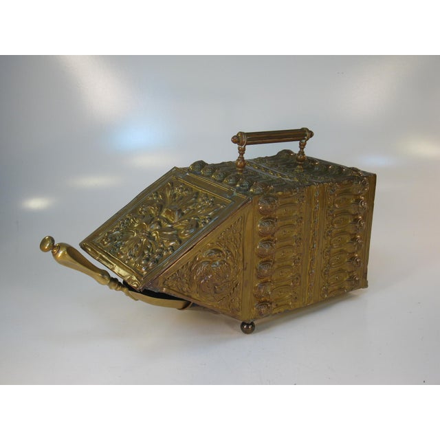 Coal Box, Hod, Scuttle Antique Brass Scottish Victorian Embossed Man in the wood For Sale - Image 9 of 18