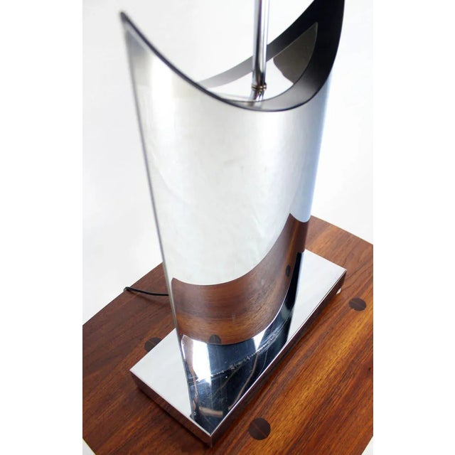 1970s 1970s All Polished Chrome Mirror Finish Chrome Table Lamp For Sale - Image 5 of 11