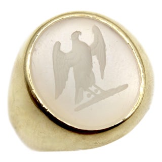 Vintage White Chalcedony Eagle Intaglio 14k Gold Signet Ring, Size 8.5 For Sale