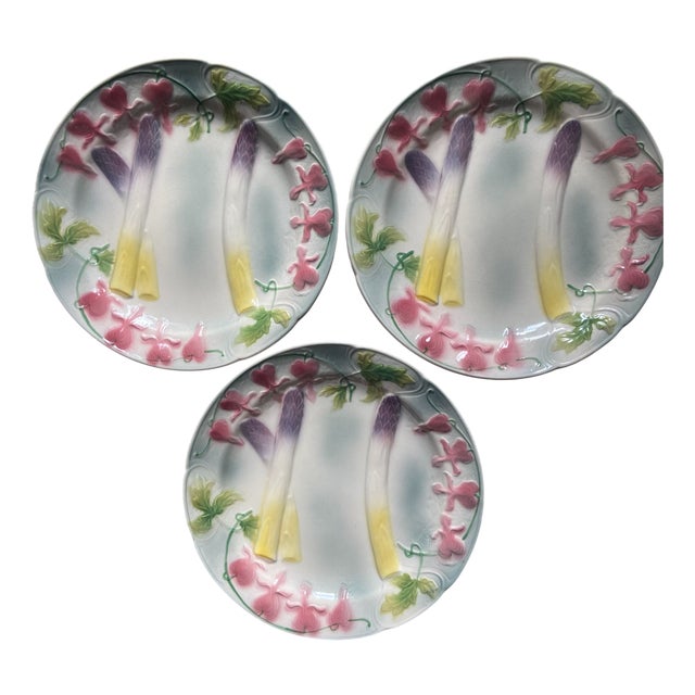 French Art Nouveau Majolica Asparagus Plates from Saint Clément, 1920s, Set of 3 For Sale