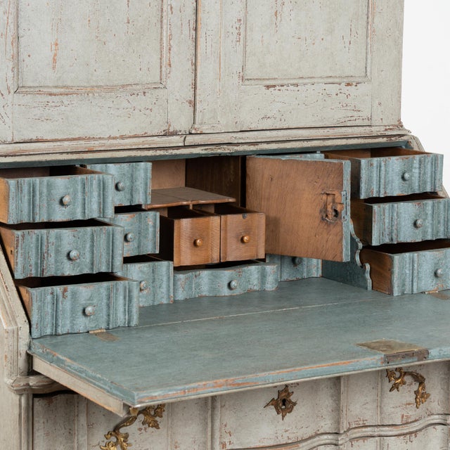 Gray 18th Century Swedish Gray Painted Oak Secretary Bureau For Sale - Image 8 of 11