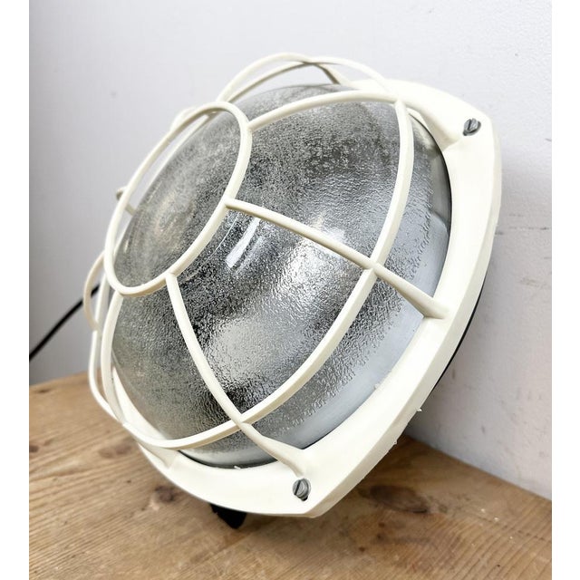 1980s Industrial Bakelite Wall or Ceiling Light from Elektrosvit, 1980s For Sale - Image 5 of 17
