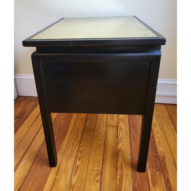 American of Martinsville 1950s American of Martinsville Black Side Table With Mirrored Top For Sale - Image 4 of 12