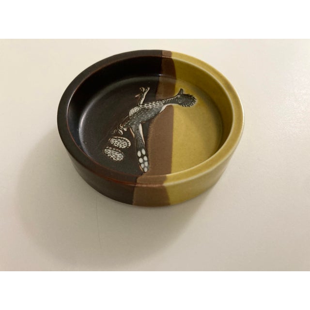 1970s 1970s Mid Century Modern Hand Painted Japanese Trinket Dish With Roadrunner For Sale - Image 5 of 6