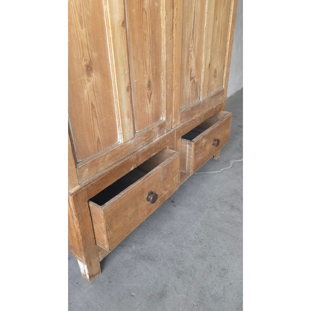 Large Scale 19th Century Antique English Pine Cabinet For Sale - Image 10 of 14