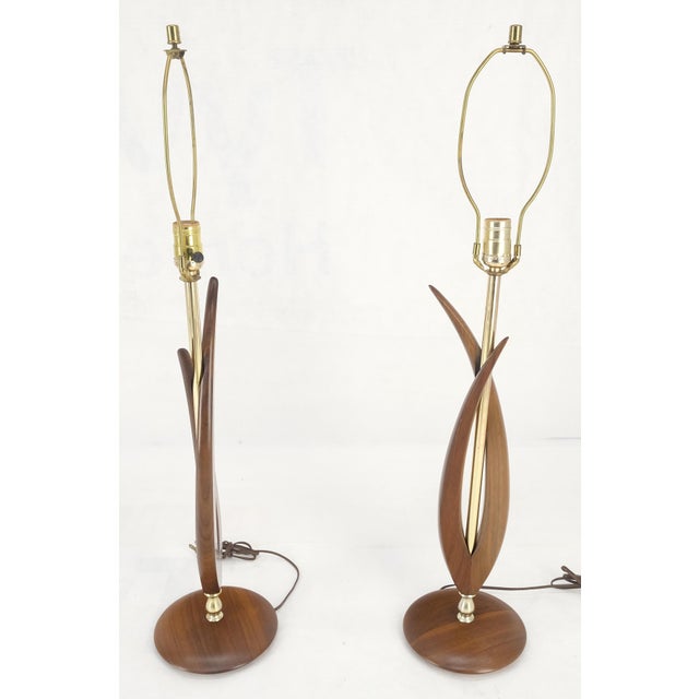 Pair of Mid Century Modern Oiled Walnut Turned Bases c1970s Table Lamps MINT For Sale - Image 10 of 11