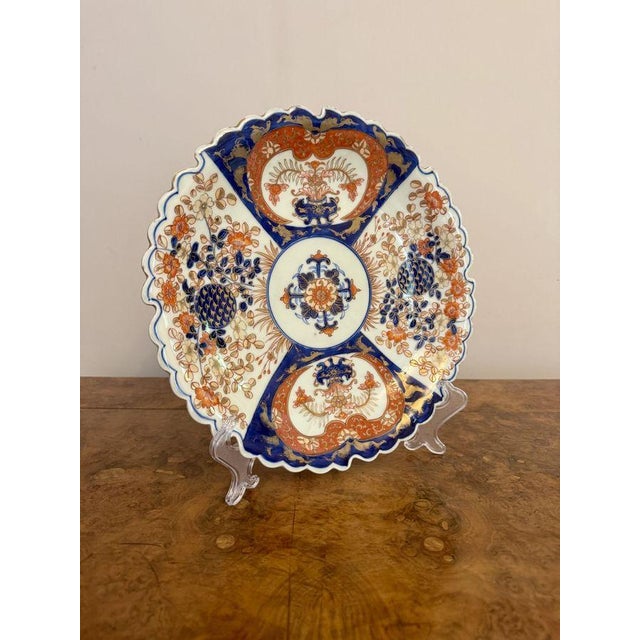 Unusual antique Japanese imari plate, having a quality antique Japanese imari plate with an unusual shaped edge, decorated...