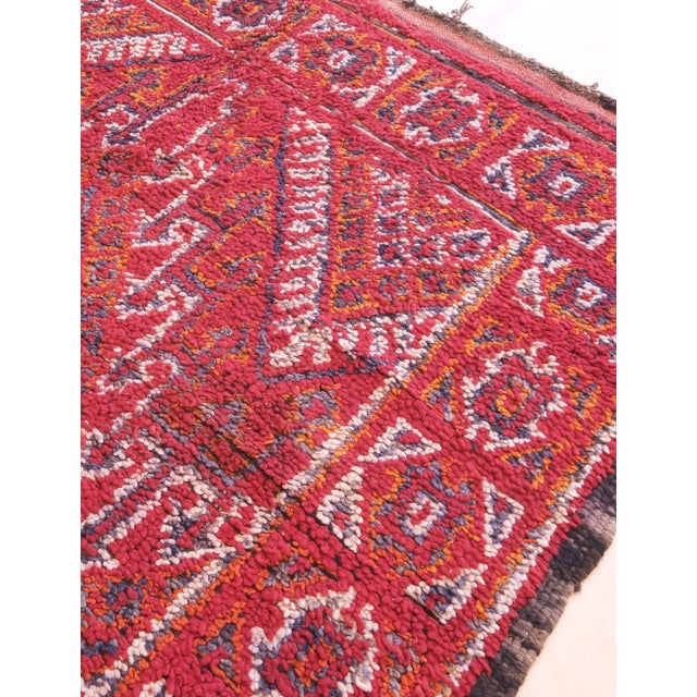 Mid-Century Modern Red Moroccan Rug - 10.6 X 5.9 Ft For Sale - Image 3 of 8