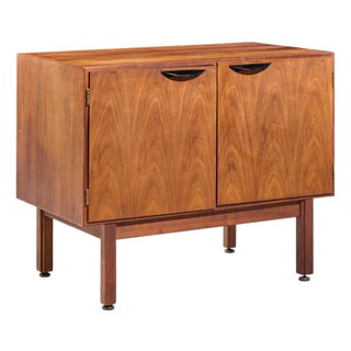 Jens Risom Mid Century Walnut 2 Door Cabinet Credenza For Sale