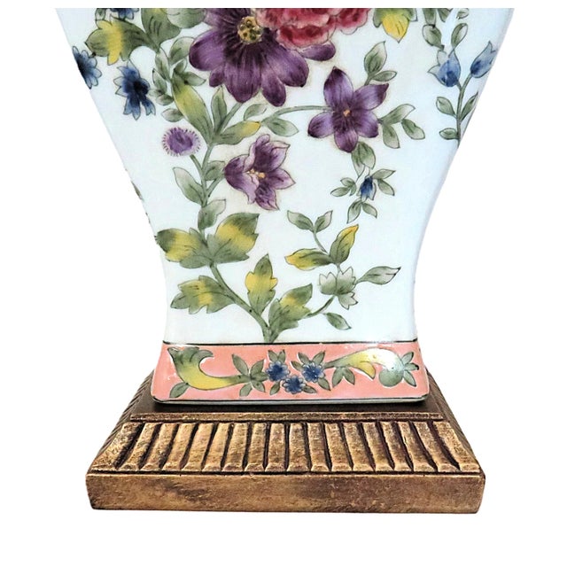 Early 21st Century Pair of Chinoiserie Table Lamps With Flowers Floral Asian For Sale - Image 5 of 7