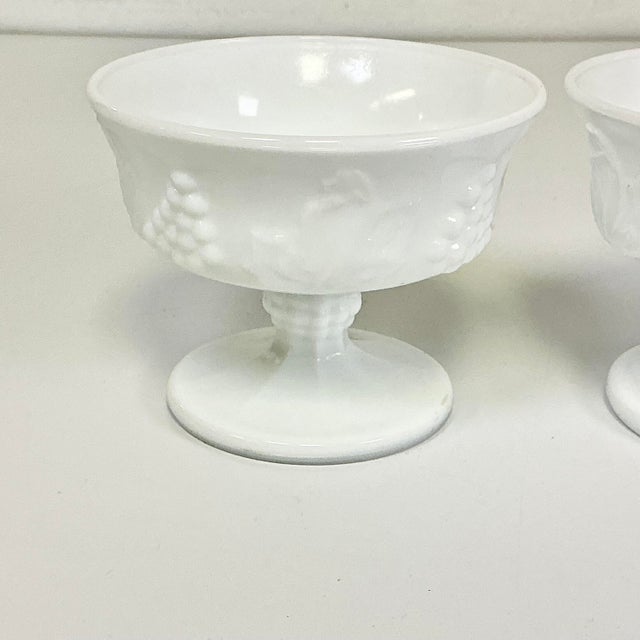 1970s Vintage Americana Arts & Crafts Indiana Glass Grape Milk Glass Champagne Coupes/Sherbet Cups - Set of 8 For Sale - Image 10 of 14