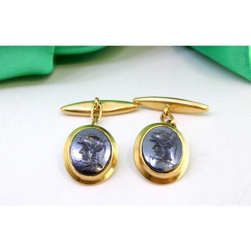 Gold Cufflinks with Figures, Set of 2 For Sale - Image 4 of 8