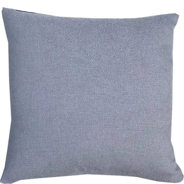Textured plain weave in grey combined with deep black linen. Size 50 cm × 50 cm | 19.7" × 19.7" Front Textured plain weave...
