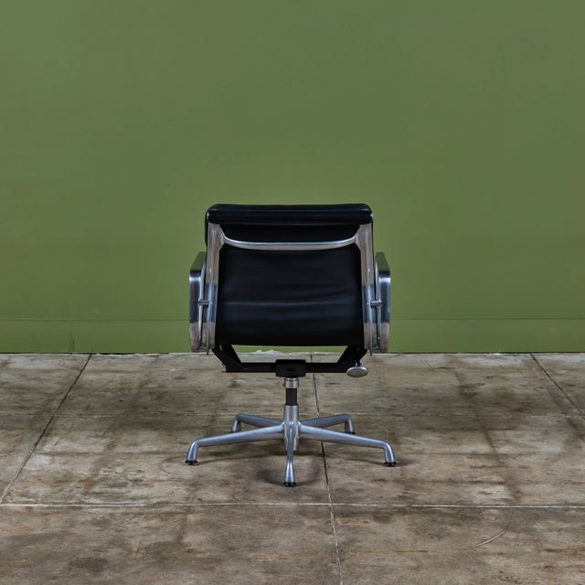 Early 21st Century Eames Soft Pad Management Chair for Herman Miller For Sale - Image 5 of 18