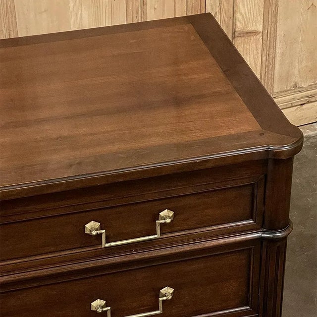 19th Century French Directoire Mahogany Commode For Sale In Baton Rouge - Image 6 of 12