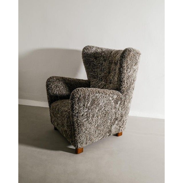 Early Mid-Century Danish Modern Wingback Armchair in Grey Sheepskin by Thorald Madsen, 1940s For Sale - Image 3 of 7
