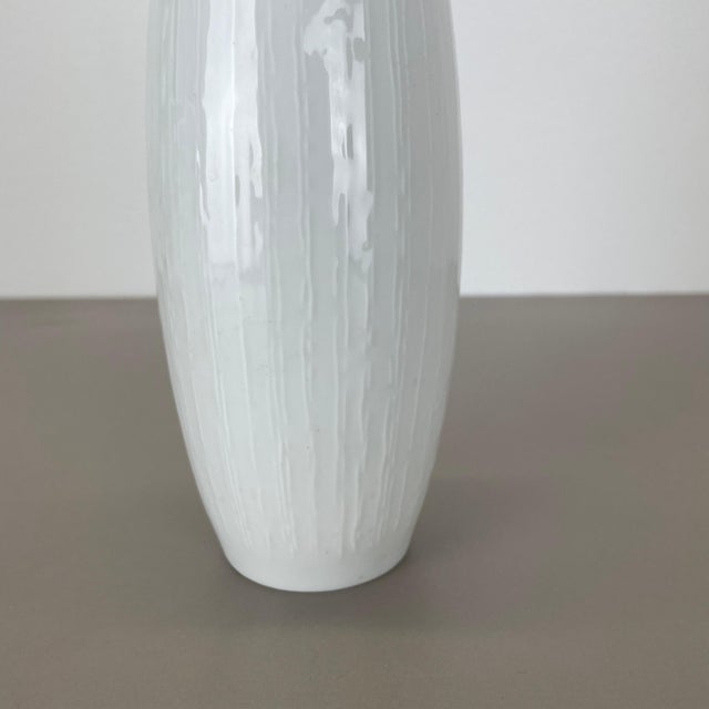 Large German Op Art Vase Vase from Heinrich Fuchs, 1970s For Sale - Image 11 of 17