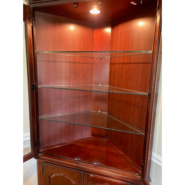 Thomasville Styled After Thomasville Corner Curio For Sale - Image 4 of 7