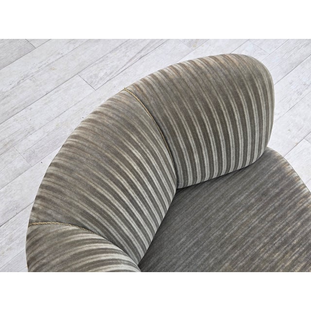 Danish 2-Seater Curved Sofa in Furniture Velour and Beech Wood, 1960s For Sale - Image 4 of 18