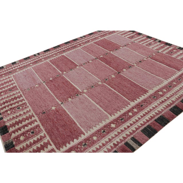 Looking for a custom size? For more information on customization capabilities, please reach out to custom@chairish.com....