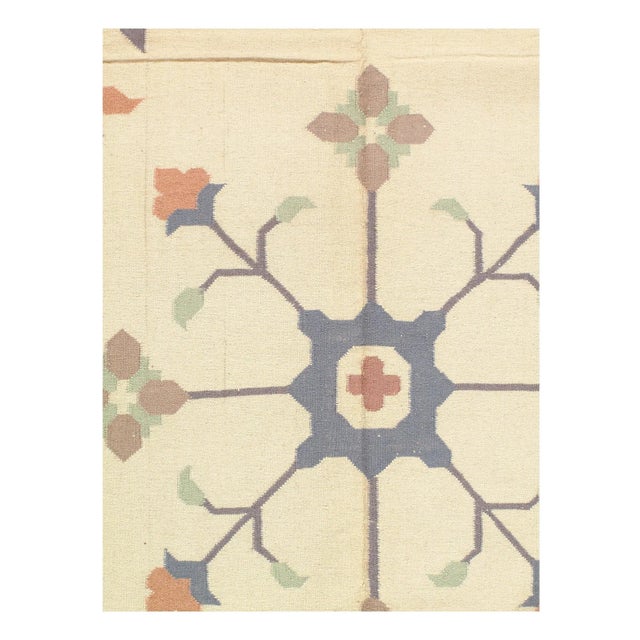 Pasargad Durrie Rugs are an artful display of bohemian flat weave area rugs. Durrie rugs are hand woven using pure soft...