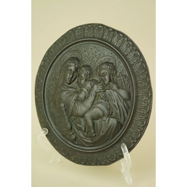 Bronze Medallion with Bas-Relief depicting the Madonna Della Seggiola by Raffaello Sanzio, Italy, Late 1800s For Sale - Image 5 of 18