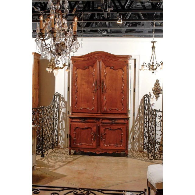 French 1750s French Louis XV Period Cherry Buffet, à Deux-Corps with C-Scroll Motifs For Sale - Image 3 of 9