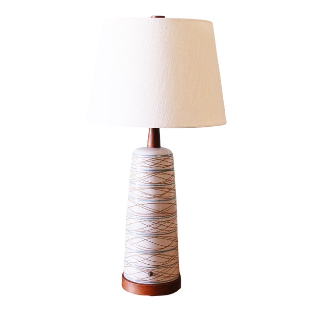 1960s Gordon and Jane Martz M85 Lamp for Marshall Studios Matte White Blue and Tan Incised Decoration For Sale