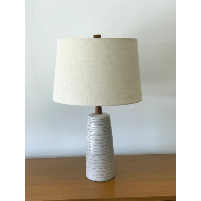1960s Jane and Gordon Martz Ceramic Table Lamp For Sale - Image 5 of 9