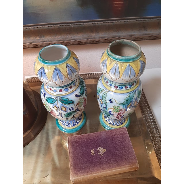 Pair of Early Majolica Italian Vases Deruta For Sale - Image 4 of 10