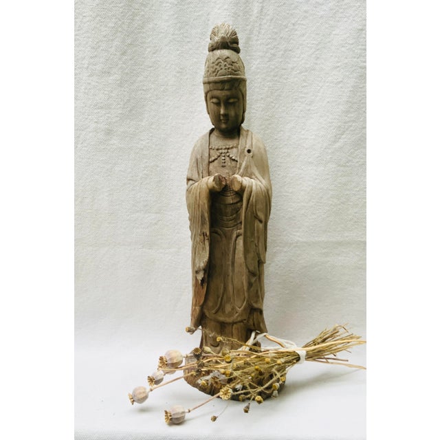 19th Century Chinese Hand-Carved Cypress Guanyin Buddhist Goddess Sculpture For Sale - Image 12 of 15