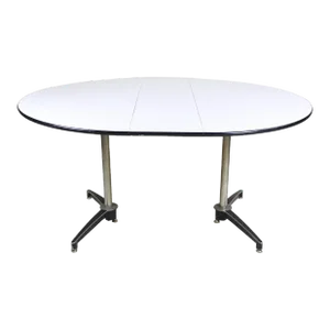 1970s Mid-Century Modern Herman Miller Style Expandable Table With Leaf