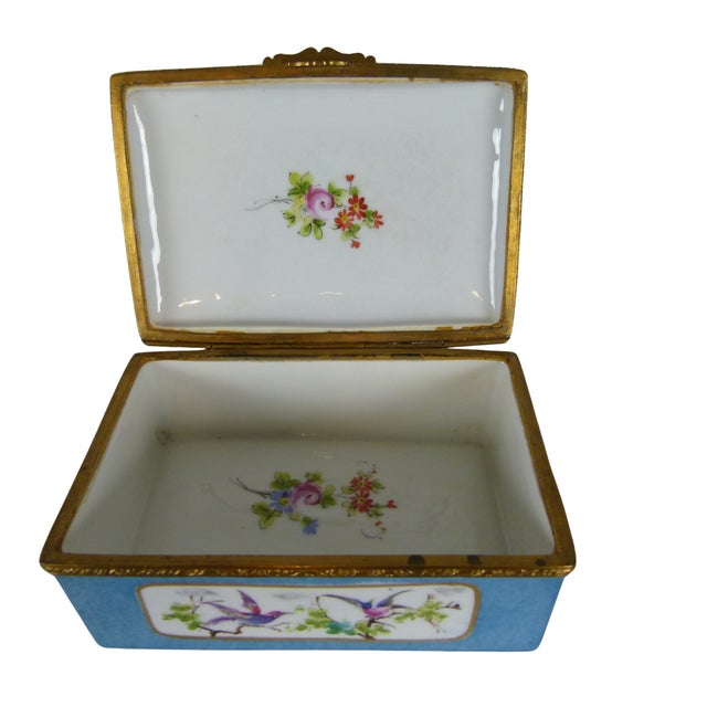 Antique French Sèvres-Style Porcelain Hinged Trinket Box - Birds & Flowers, Late 19th C. For Sale In Atlanta - Image 6 of 14