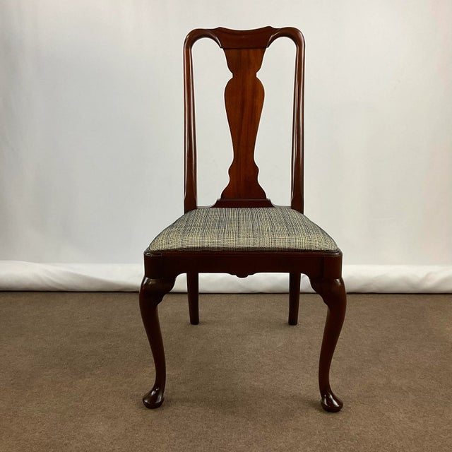Vintage Home is pleased to present this lovely Mahogany Queen Anne Side Chair. This chair is in very good condition and...