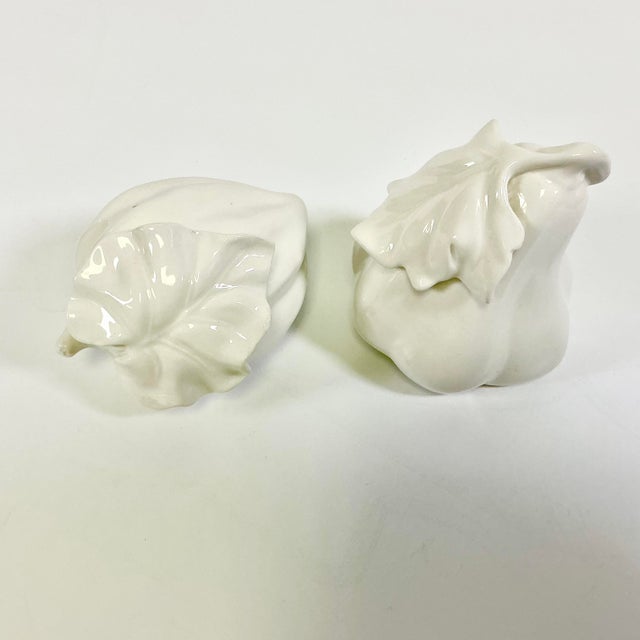 Late 1900s Vintage Hollywood Regency Boho Chic Fitz & Floyd Fig/Gourd Salt & Pepper Shakers - A Pair For Sale - Image 10 of 17